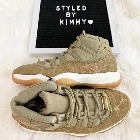 Nike Air Jordan Retro 11 Sneakers Shoes New - Picture 7 of 9